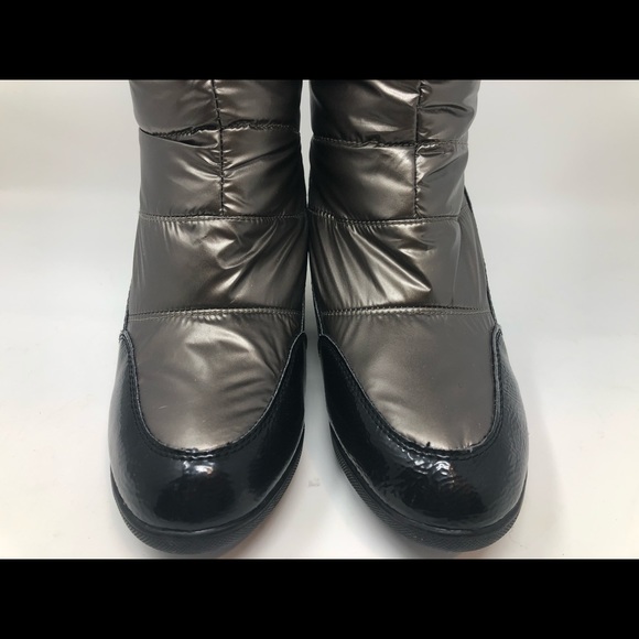 Sold! Silver Wedge Snow Boots by Cougar - Picture 5 of 8